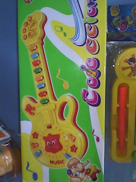 GUITARRA MUSICAL.